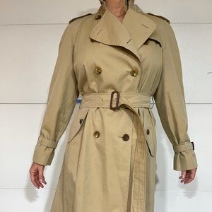 Classic vintage Burberry women’s trench coat